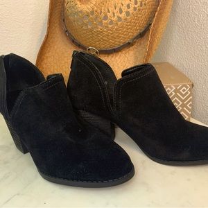 Carlos Santana black Suede boots, 7.5